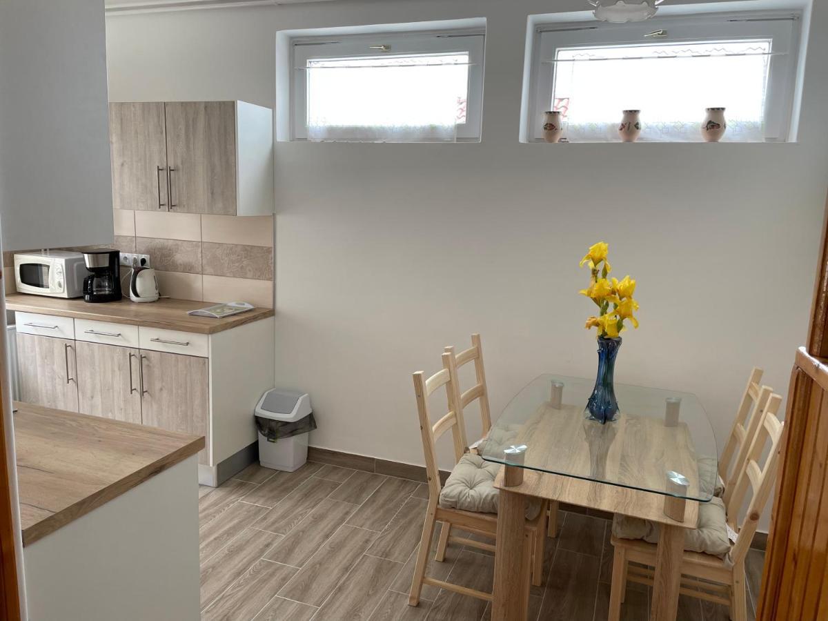 Pingvin Cukraszda Apartman Balatonmáriafürdő 外观 照片