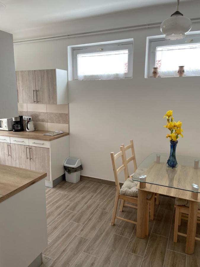 Pingvin Cukraszda Apartman Balatonmáriafürdő 外观 照片