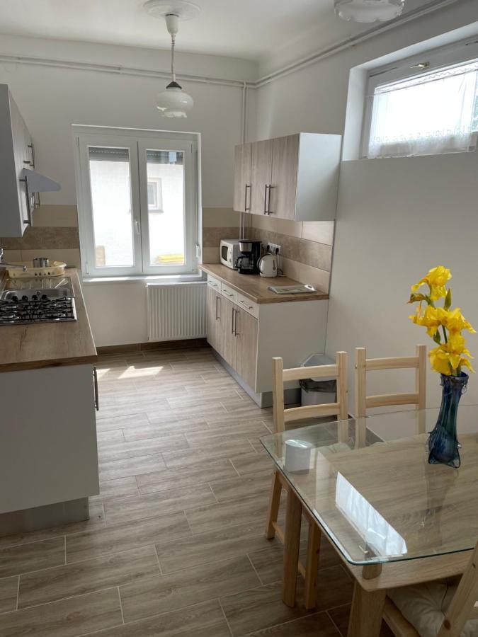 Pingvin Cukraszda Apartman Balatonmáriafürdő 外观 照片